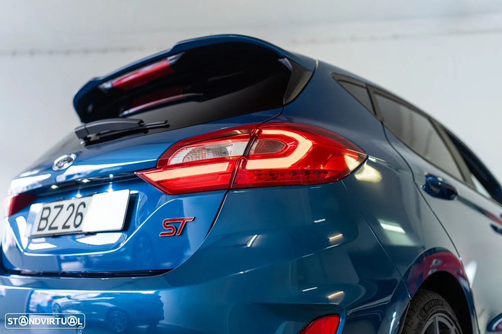 Ford Fiesta 1.5 EcoBoost S&S c/ Pack Pele Exclusiva ST - 7