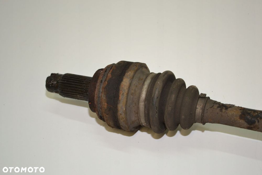BMW E91 E90 E81 E82 E87 E92 E93 2.0D PÓŁOŚ PRAWY TYŁ PRAWA TYLNA 7533448 - 2