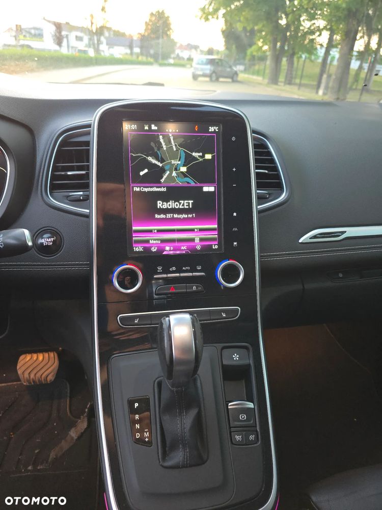 Renault Grand Scenic - 8