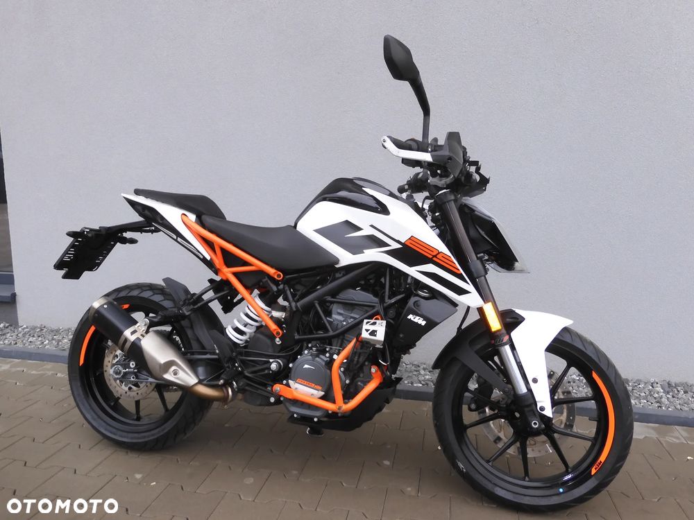 KTM Duke - 18