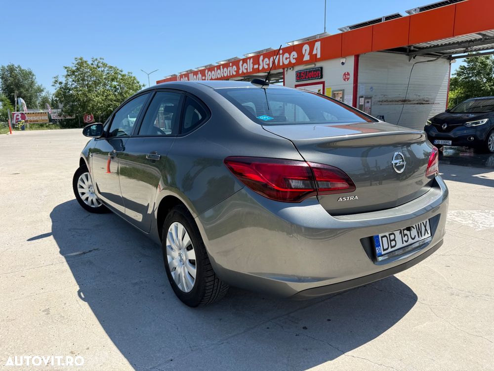 Opel Astra - 3