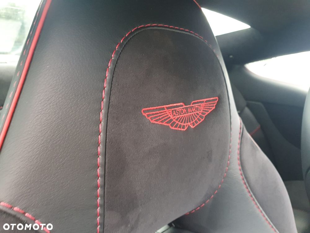 Aston Martin Vanquish - 15