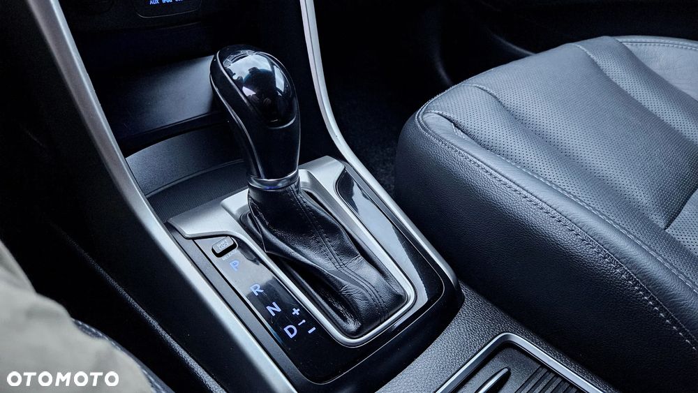 Hyundai i30 1.6 CRDi Automatik Style - 29