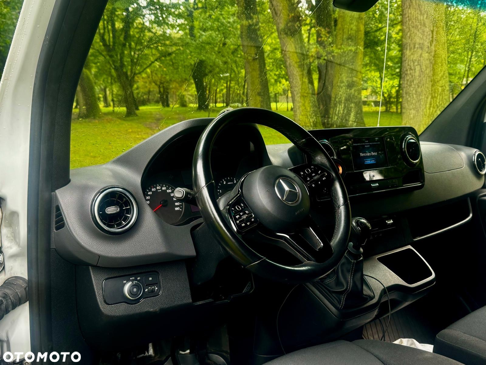 Mercedes-Benz Sprinter - 6