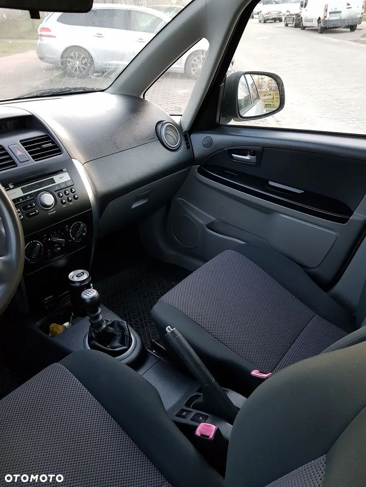 Suzuki SX4 1.9 DDiS DPF 4x2 Comfort - 8