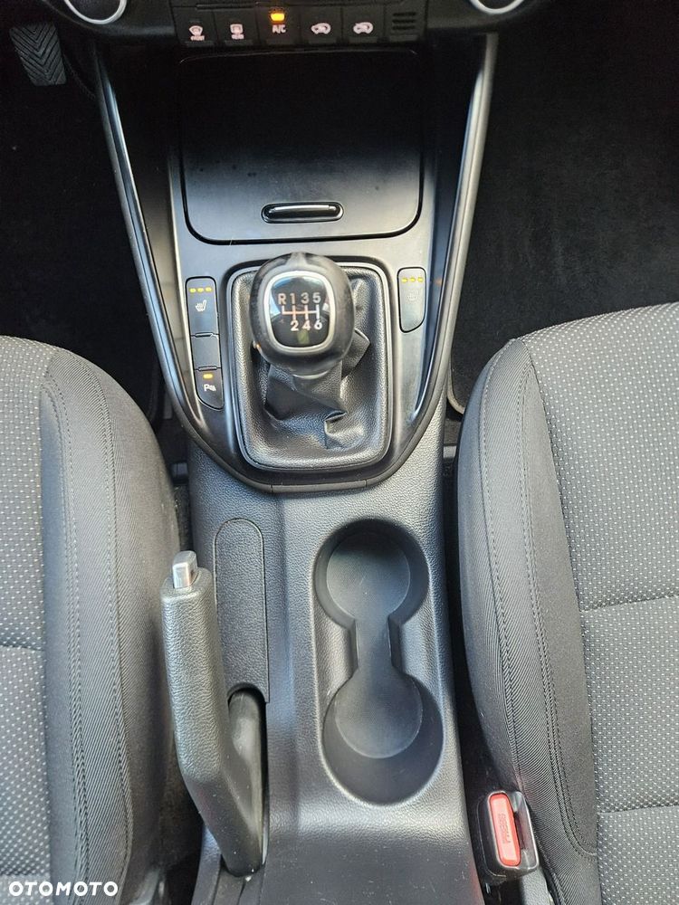 Kia Carens 1.6 GDI Dream-Team Edition - 31
