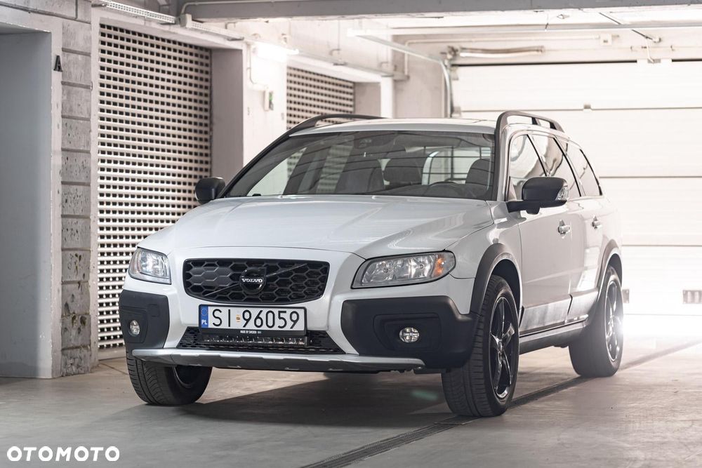 Volvo XC 70 T6 AWD Dynamic Momentum - 4
