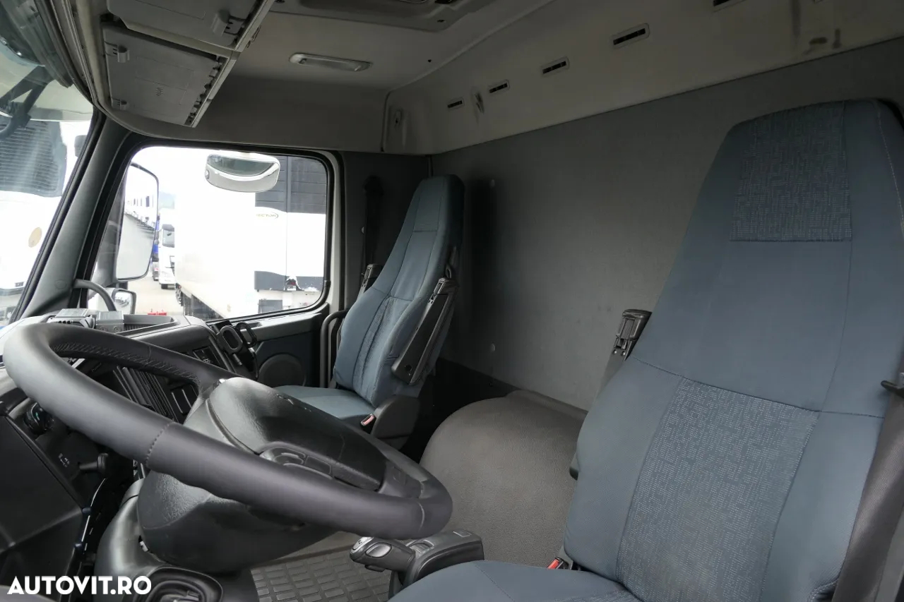 Volvo FH 460 / 8X4 / PLATFORMA + HDS FASSI F455 / 17 M RAZA / CAPACITATE MAX 13,5 T / RADIO CONTROL - 27