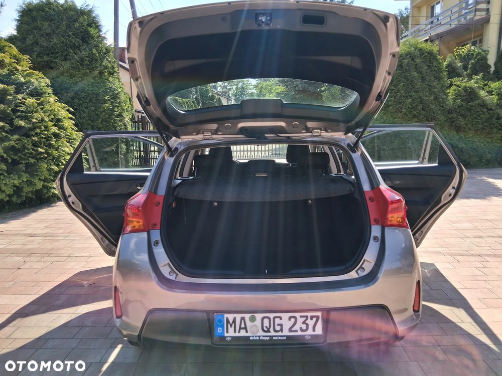 Toyota Auris 1.33 Dual-VVT-i Comfort - 23