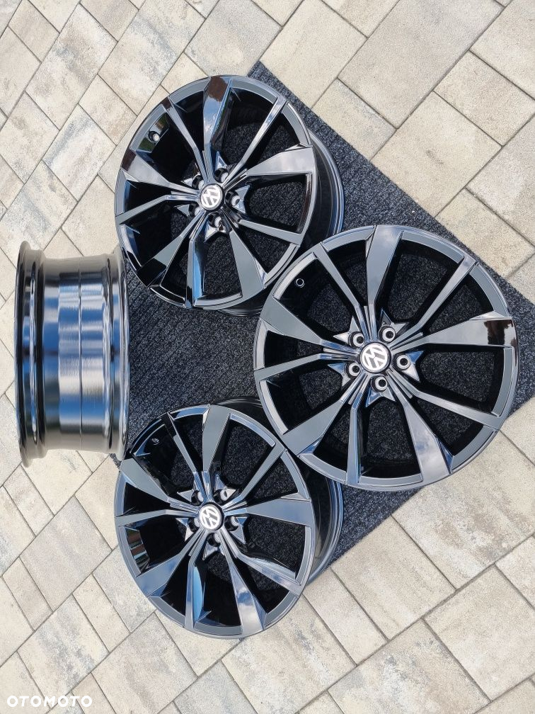VW T-Cross Taigo 18 " Felgi aluminiowe 5x100 Czarny Połysk - 5