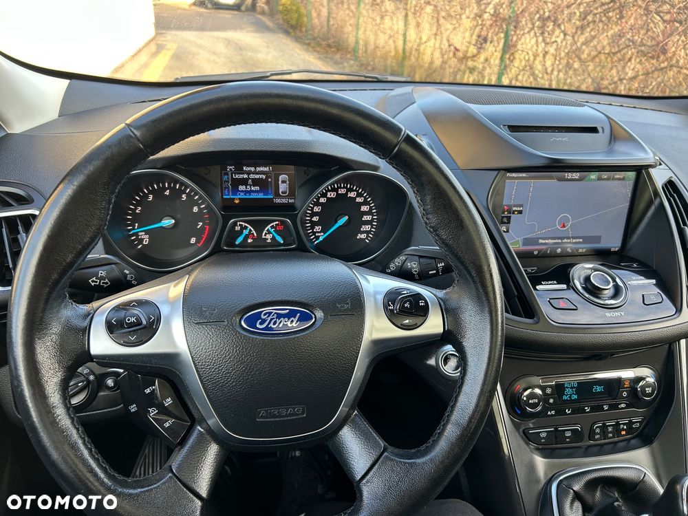 Ford Kuga 1.5 EcoBoost 2x4 Titanium - 17