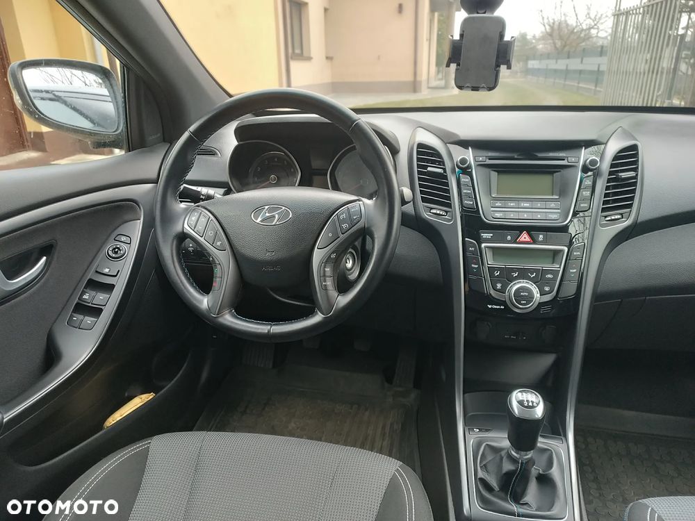 Hyundai i30 1.4 BlueDrive Go - 10