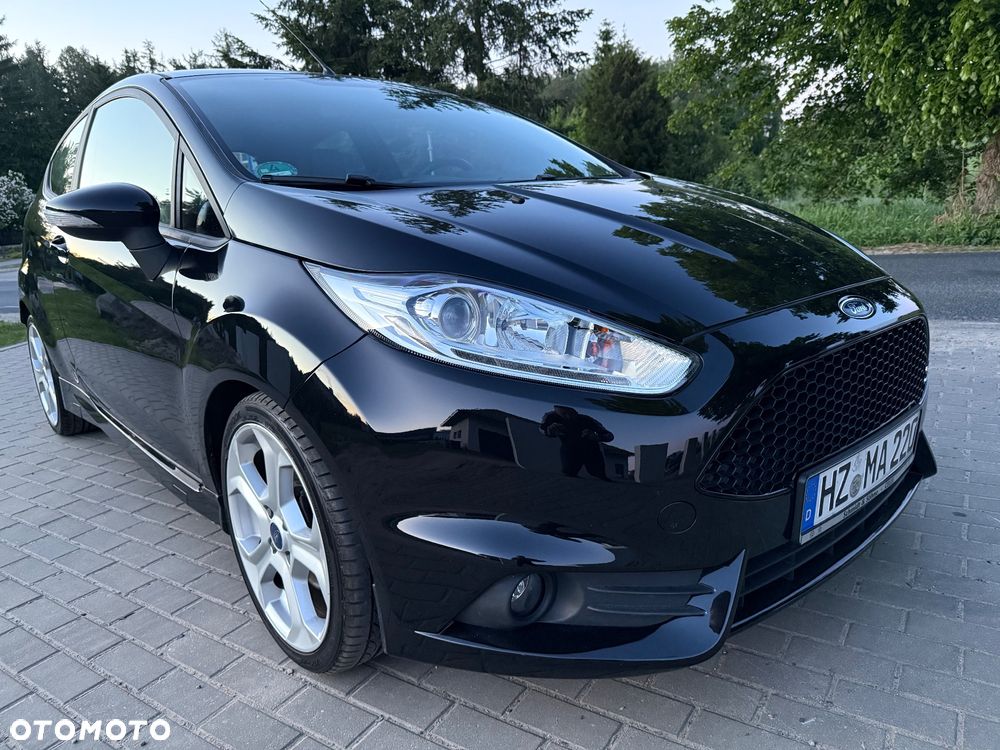 Ford Fiesta ST - 10