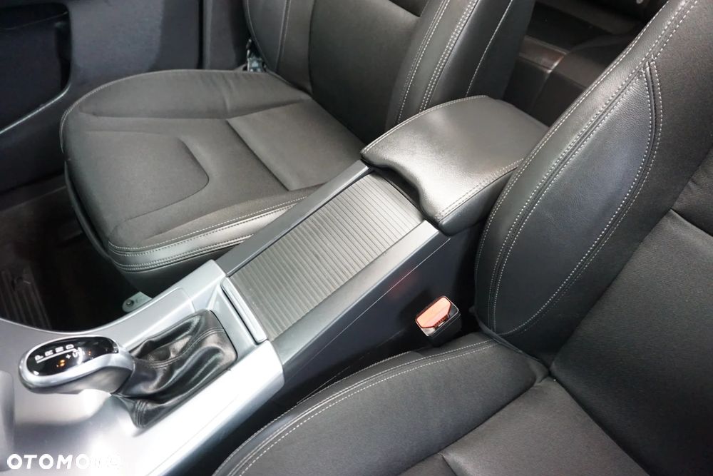 Volvo XC 60 D4 Geartronic Kinetic - 29