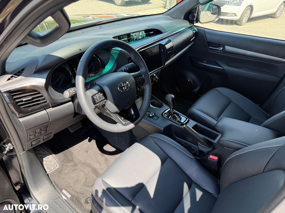 Toyota Hilux 2.8D 204CP 4x4 Double Cab AT MHEV Invincible - 10