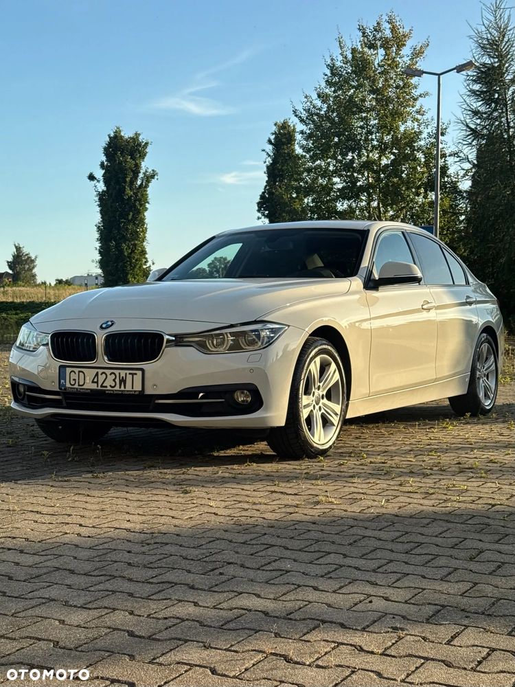 BMW Seria 3 318i Sport Line - 9