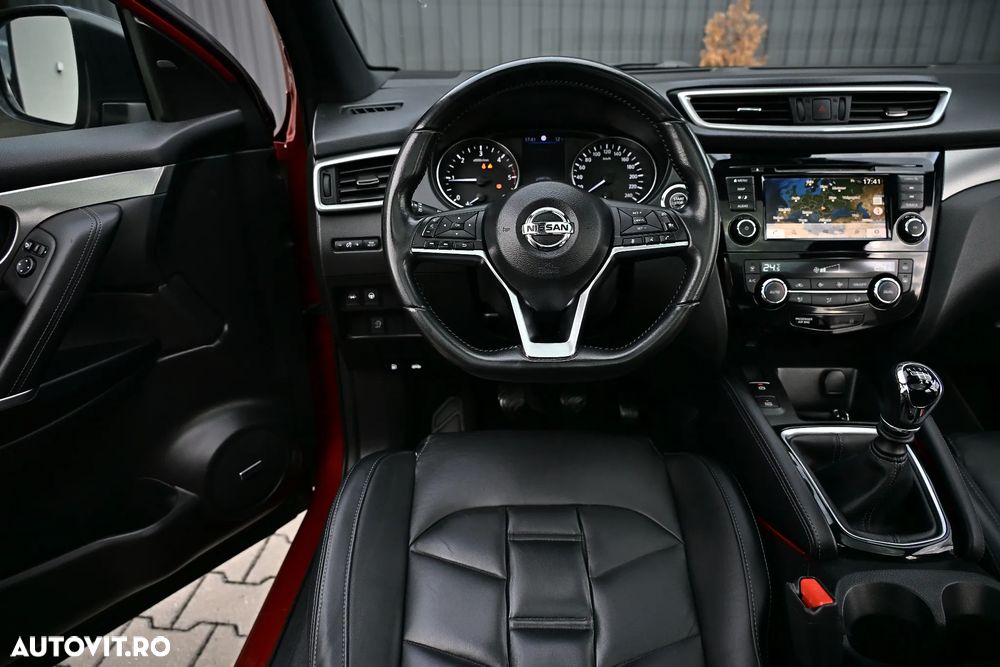 Nissan Qashqai 1.7 dCi TEKNA+ - 28
