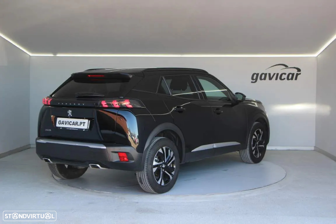 Peugeot 2008 1.2 PureTech Allure EAT8 - 23