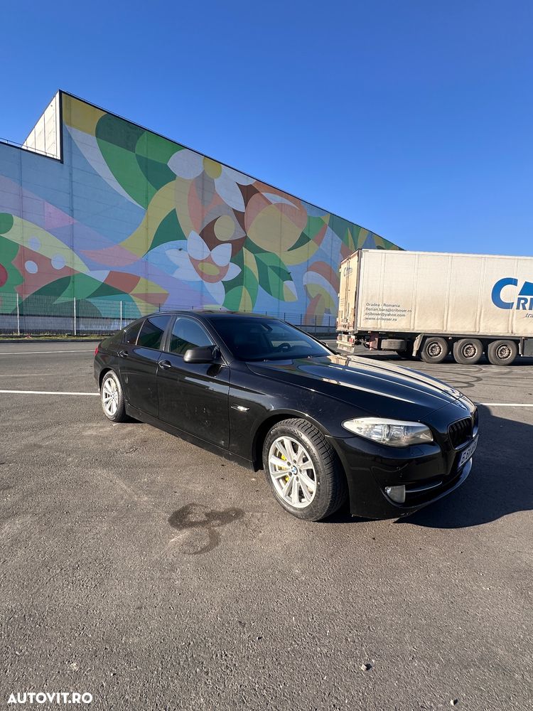 BMW Seria 5 525d Touring Sport-Aut. - 9