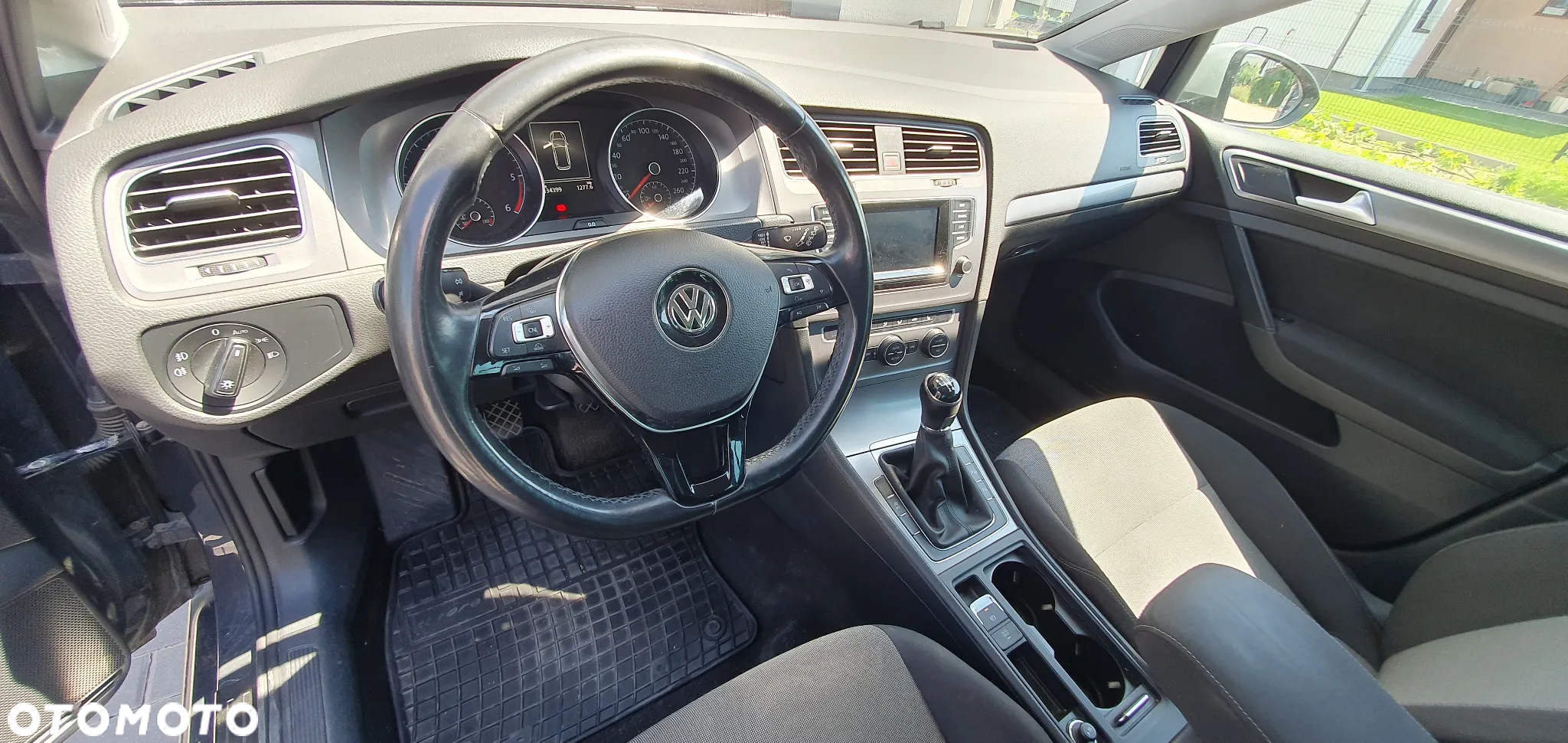 Volkswagen Golf - 13