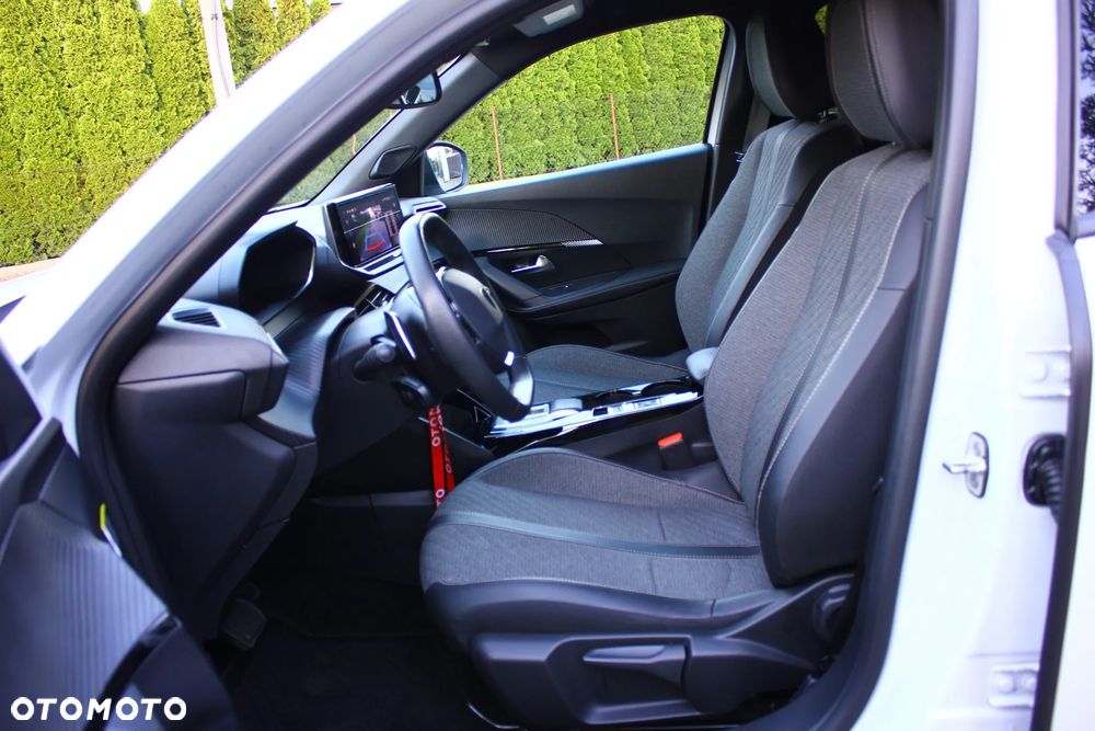 Peugeot 2008 1.5 BlueHDi Allure S&S EAT8 - 24