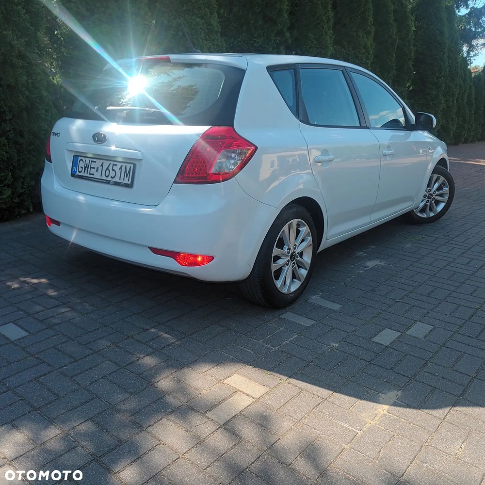 Kia Ceed Cee'd 1.6 Comfort + - 9