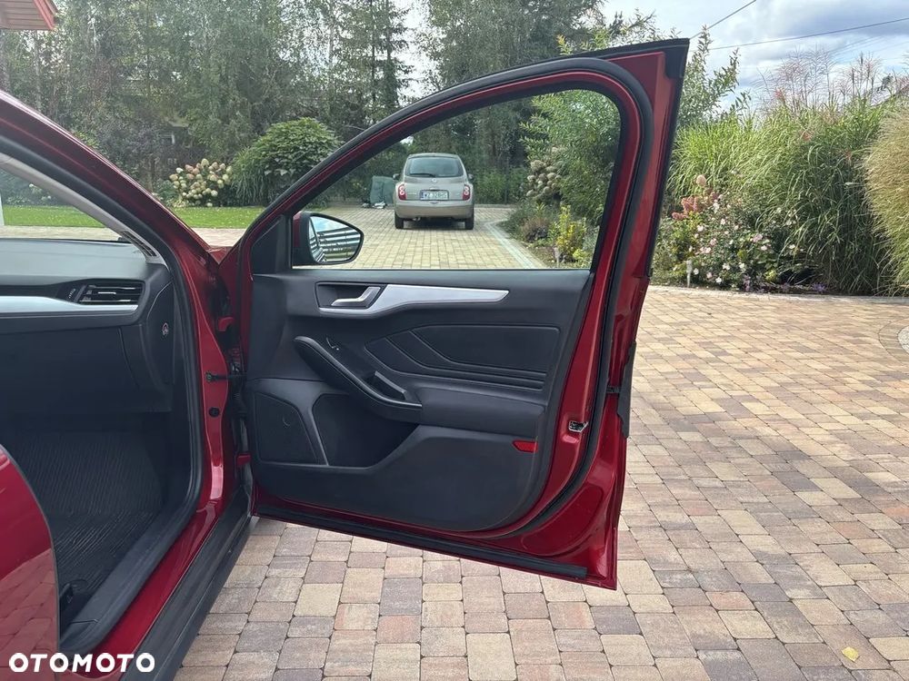 Ford Focus 1.5 EcoBoost Trend Edition Business - 30