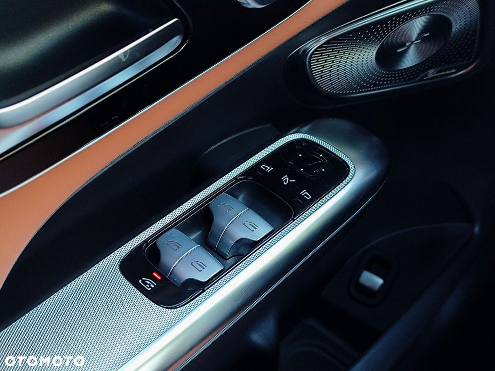 Mercedes-Benz GLC - 21