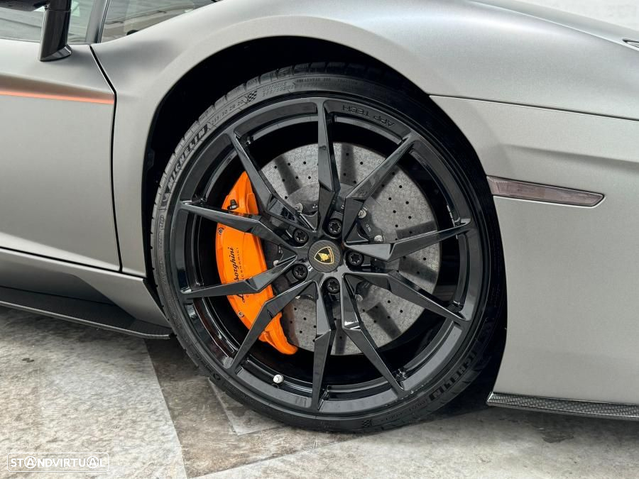 Lamborghini Aventador S - 11