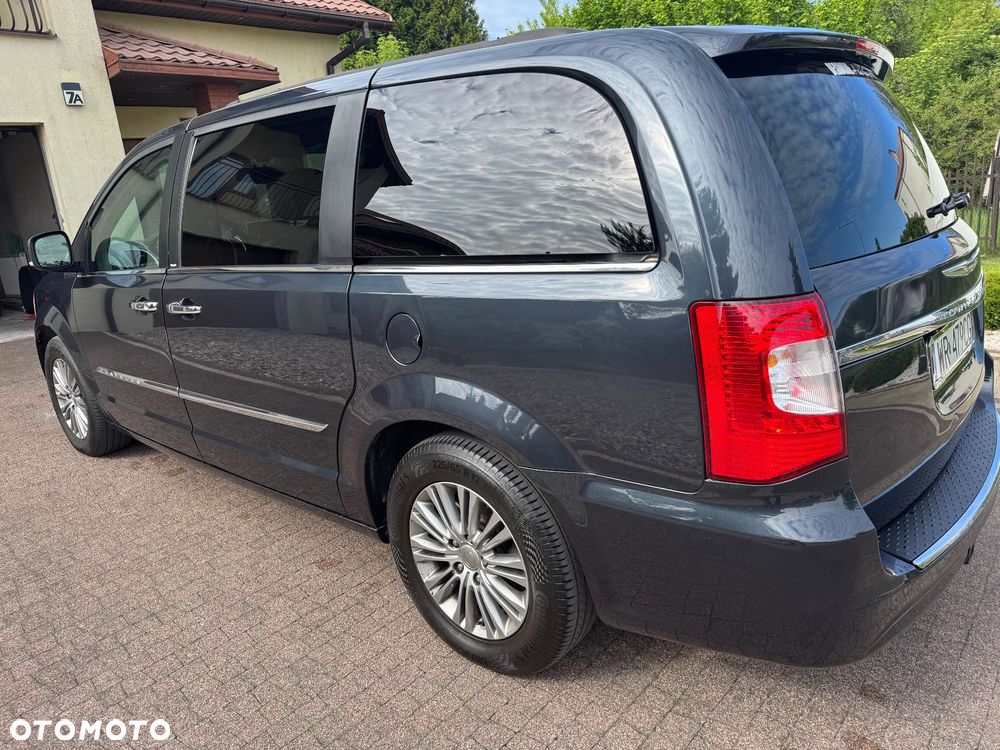 Chrysler Town & Country 3.6 Touring - 4