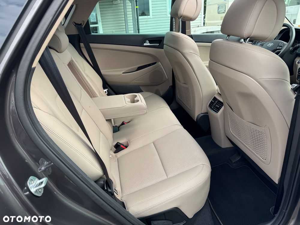 Hyundai Tucson 2.0 CRDI BlueDrive GO Plus 2WD - 14