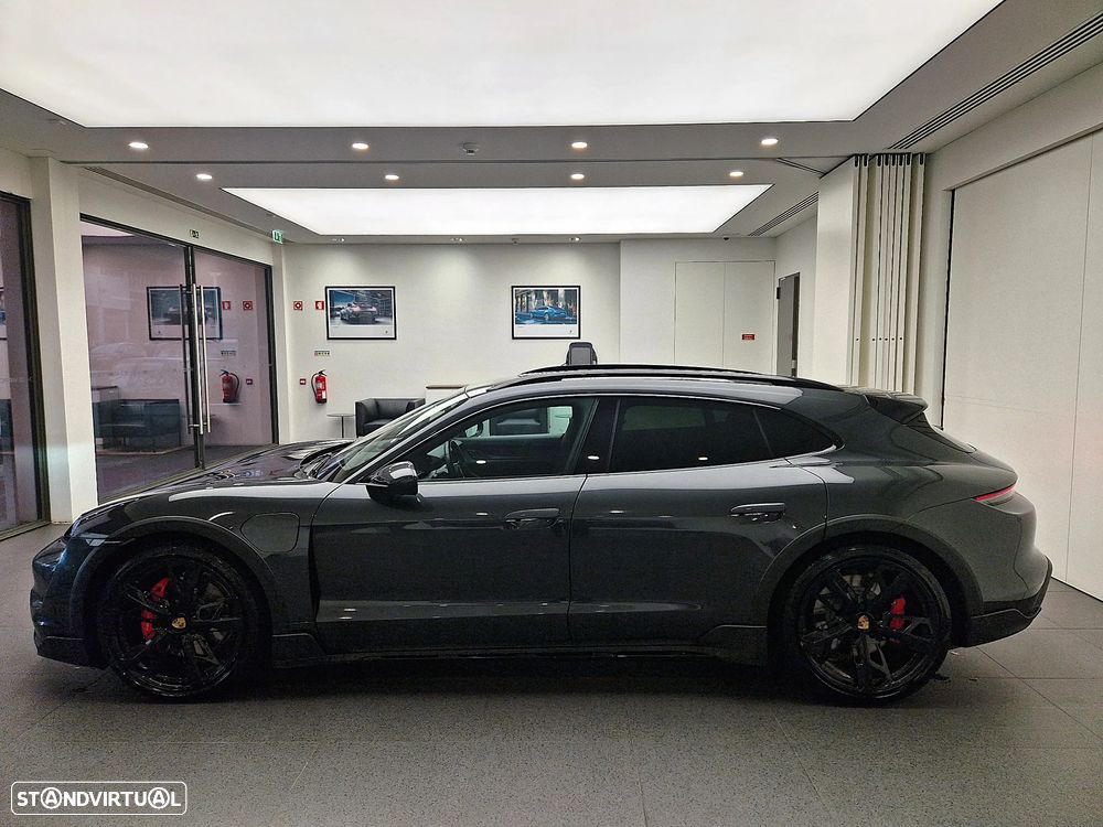 Porsche Taycan Cross Turismo 4S - 2