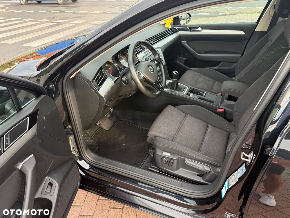 Volkswagen Passat 2.0 TDI BMT Comfortline - 12