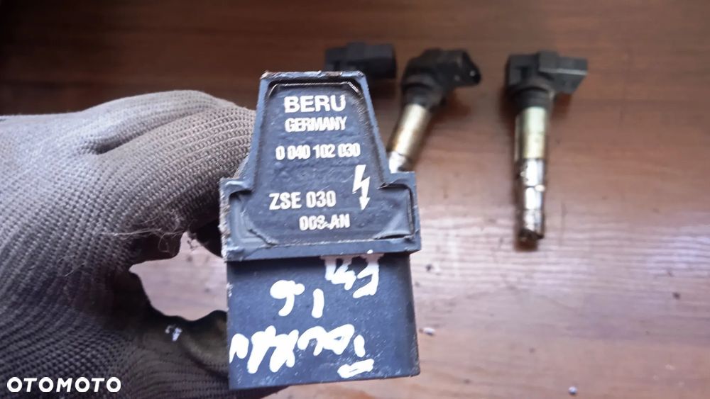 Cewki zapłonowe kpl VW Touran I 1.6 FSI 036905715A - 3
