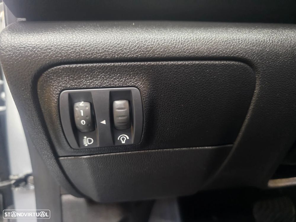 Renault Mégane Sport Tourer BLUE dCi 115 EDC EQUILIBRE - 47