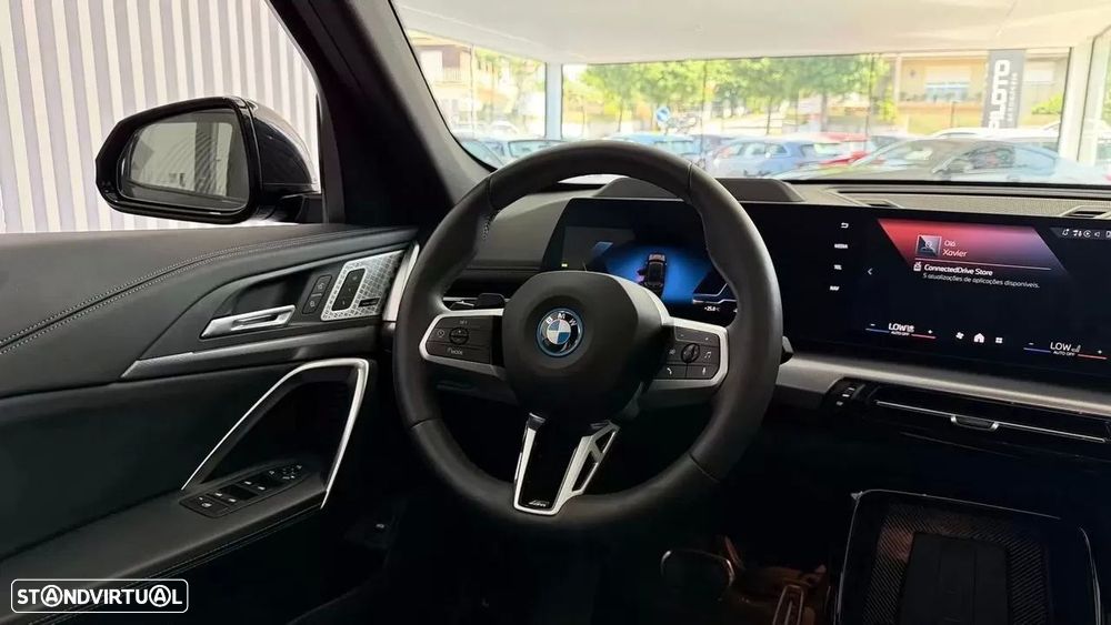 BMW iX1 eDrive20 Pack Desportivo M Pro - 24