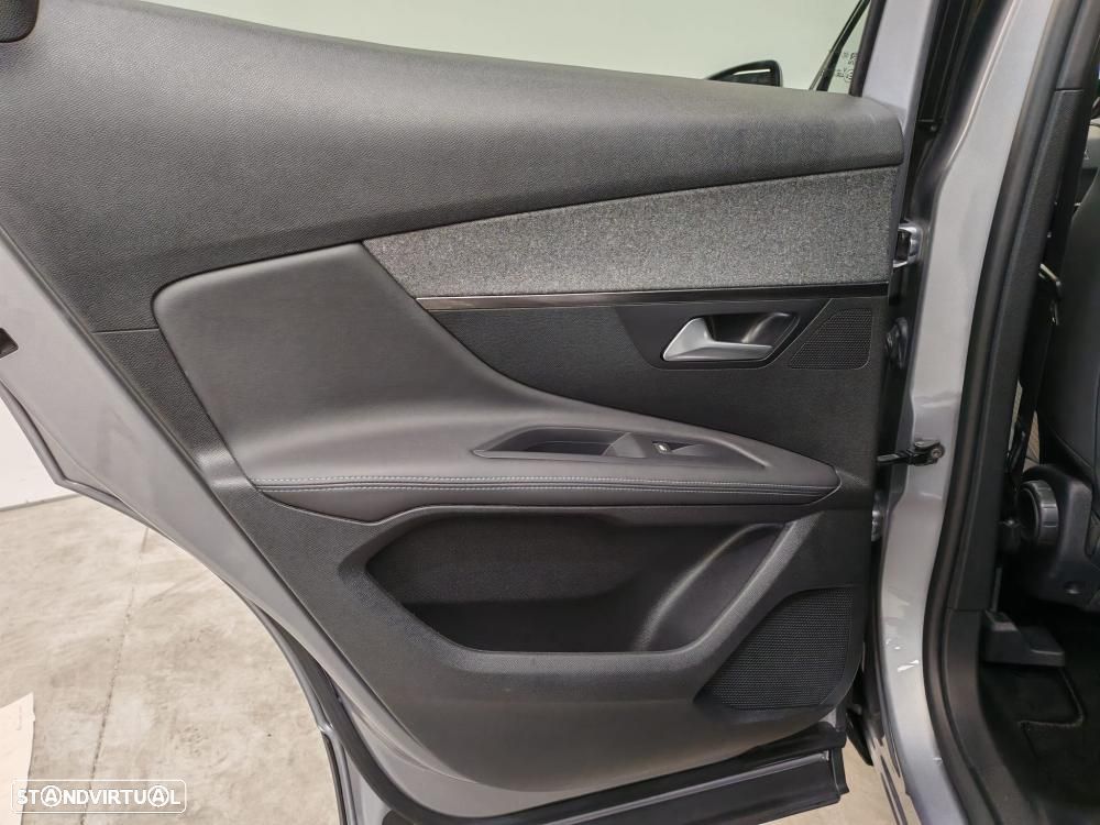 Peugeot 3008 1.5 BlueHDi Allure EAT8 - 21