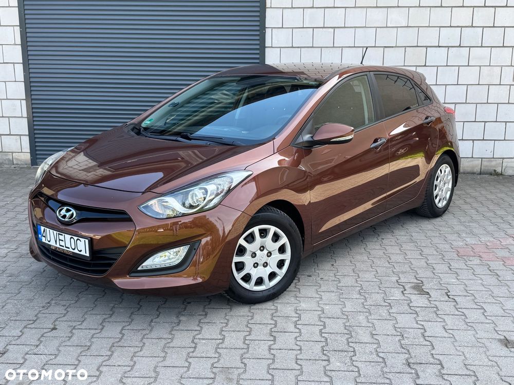 Hyundai i30 i30cw 1.4 Intro Edition - 1