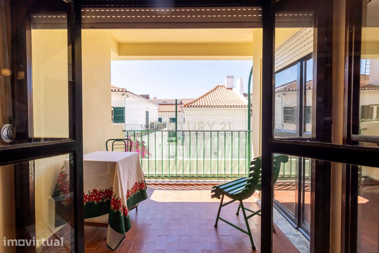 T1 em Caselas com varanda e vista desafogada – Excelente oportunidade - Grande imagem: 5/19