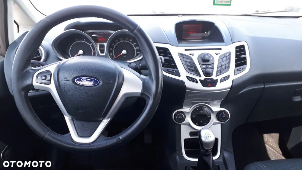 Ford Fiesta 1.25 Titanium EU5 - 11