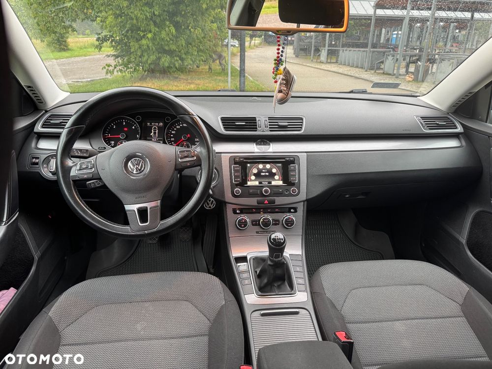 Volkswagen Passat - 5