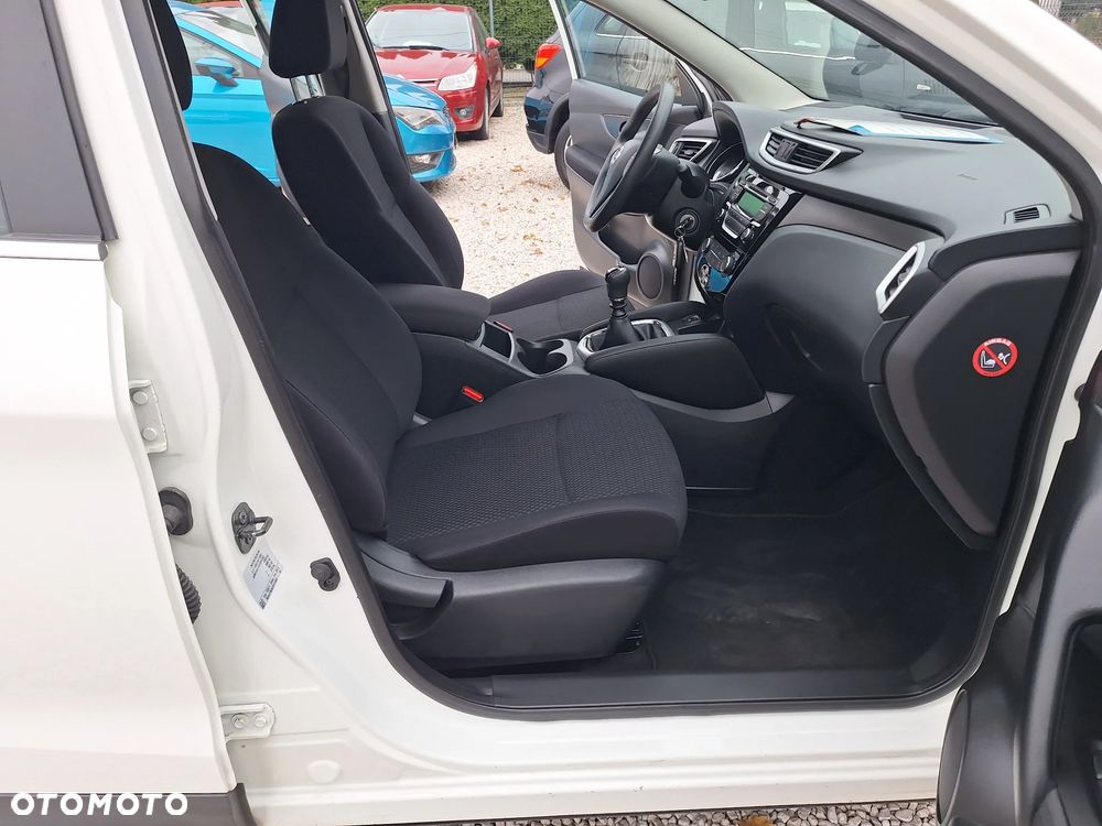 Nissan Qashqai 1.2 DIG-T N-Vision - 19