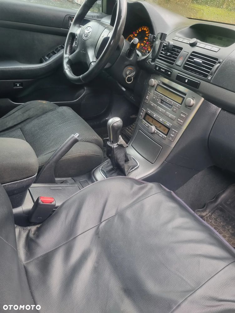 Toyota Avensis 2.0 D-4D Sol - 9