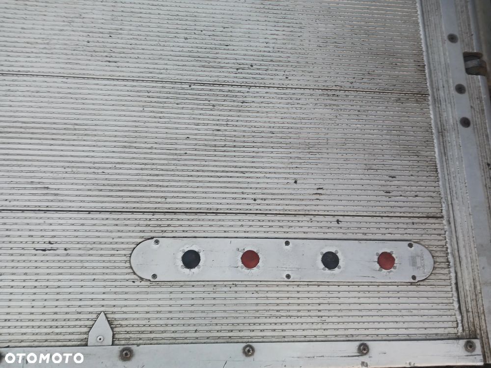 Iveco Daily 35C14 2.3 140 KM 2018r SALON Izoterma Chłodnia Mroźnia Agregat zasilanie zew. 250 tyś km - 13