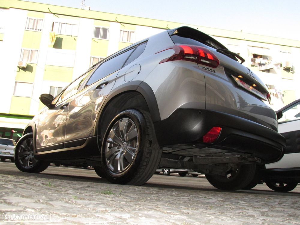 Peugeot 2008 1.2 PureTech Signature - 52