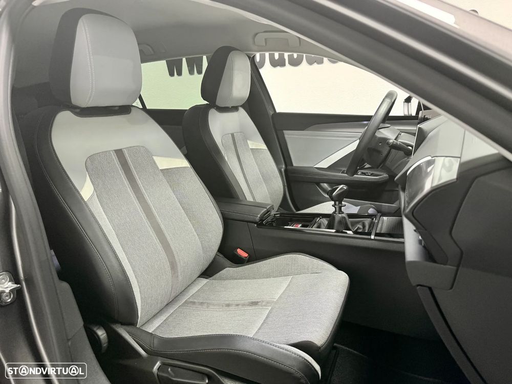 Opel Astra 1.5 D Elegance - 15