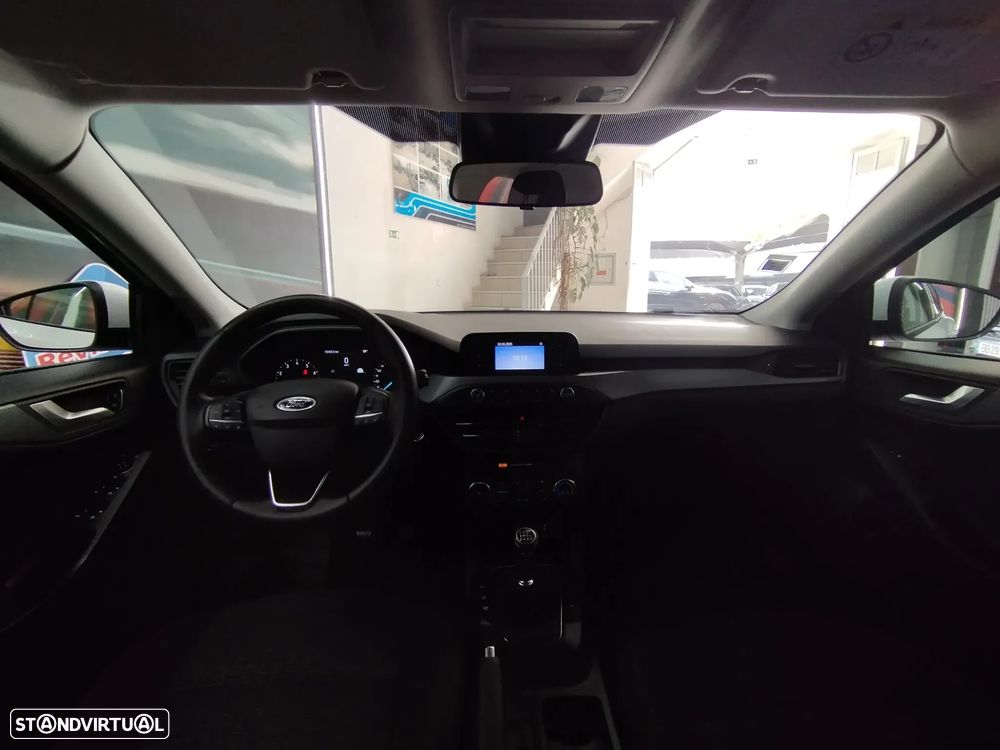 Ford Focus 1.0 EcoBoost Business - 11