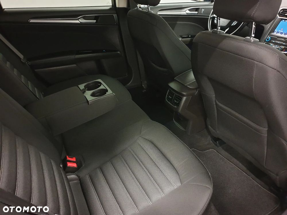 Ford Mondeo - 24