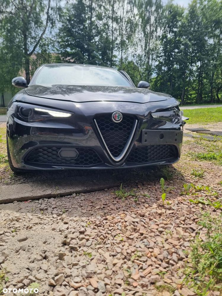 Alfa Romeo Giulia 2.0 Turbo - 13