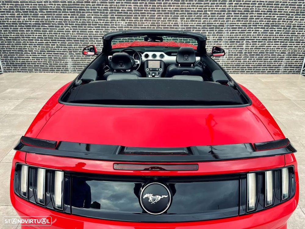 Ford Mustang 2.3i EcoBoost - 11